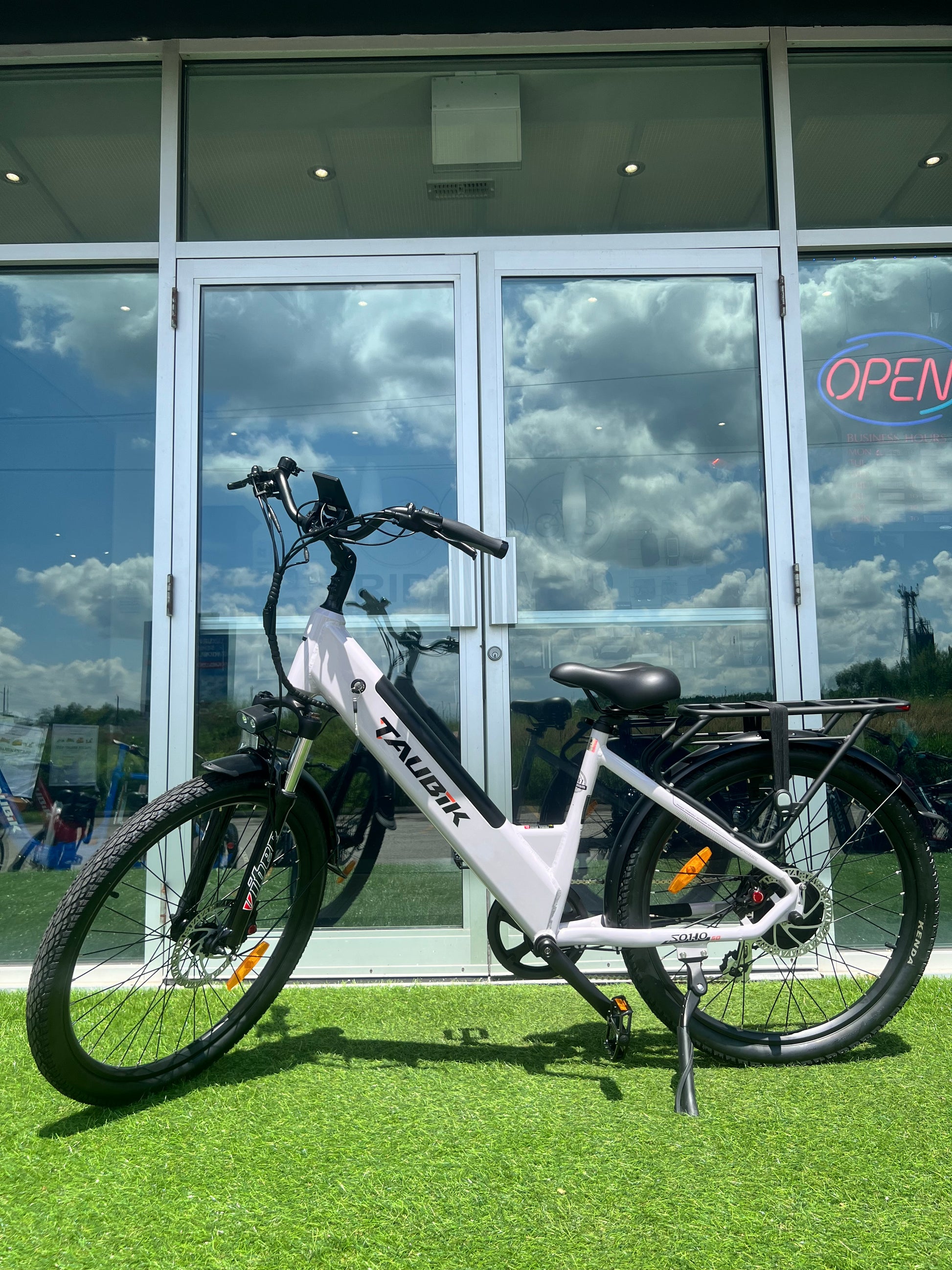 2024 Taubik SOHO 50 Electric Bicycle – Ride the Wind Ebikes